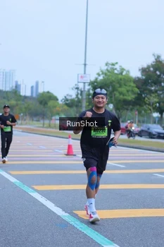 Runner Photo 5664994