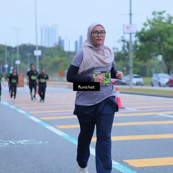 Runner Photo 5665053