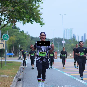 Runner Photo 5665070