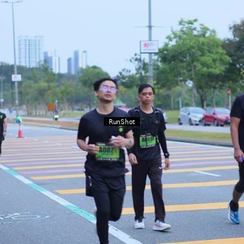 Runner Photo 5665117