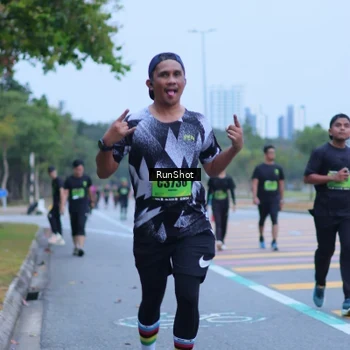 Runner Photo 5665118