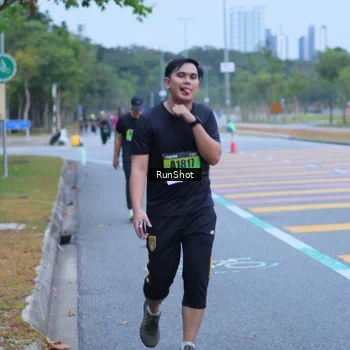 Runner Photo 5665129