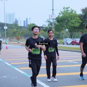 Runner Photo 5665130