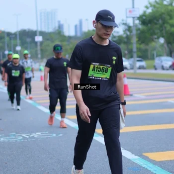 Runner Photo 5665157