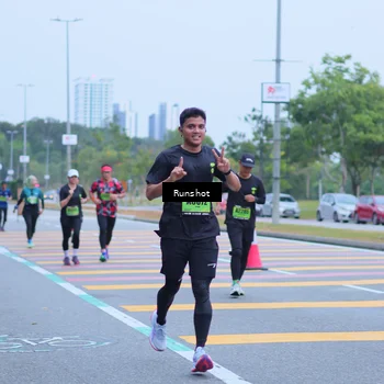 Runner Photo 5665346