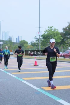 Runner Photo 5665403