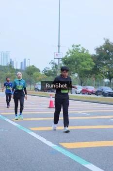 Runner Photo 5665404
