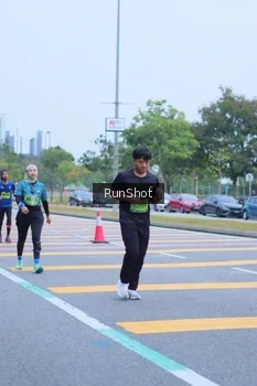 Runner Photo 5665409