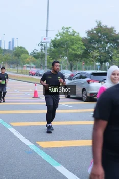 Runner Photo 5665575
