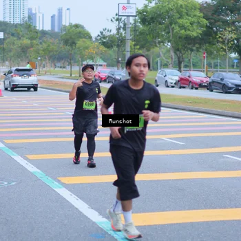 Runner Photo 5665598