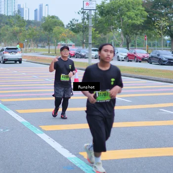 Runner Photo 5665600