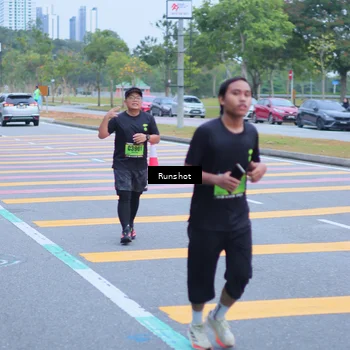 Runner Photo 5665602