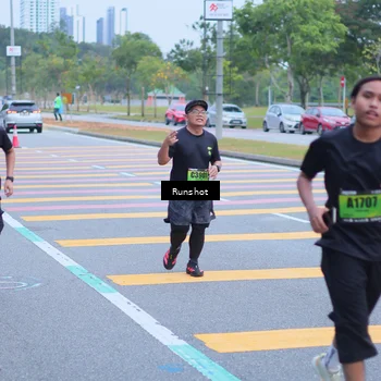 Runner Photo 5665610