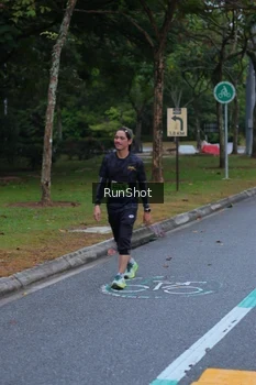 Runner Photo 5665757