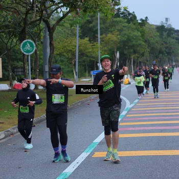 Runner Photo 5665778