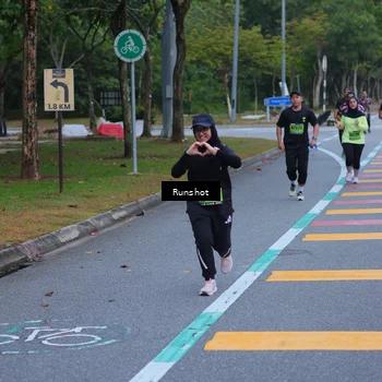 Runner Photo 5665823