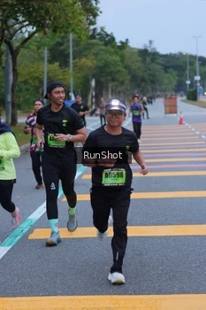 Runner Photo 5665887