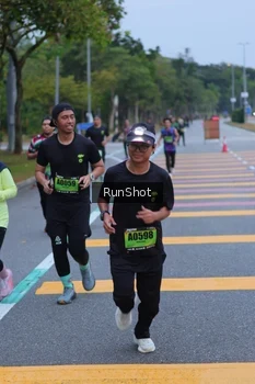 Runner Photo 5665893