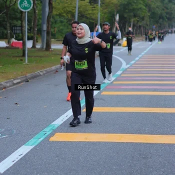 Runner Photo 5666002