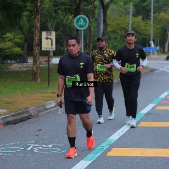 Runner Photo 5666004