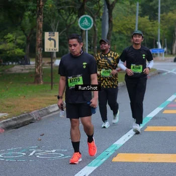 Runner Photo 5666010