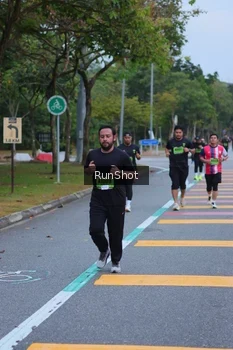 Runner Photo 5666075