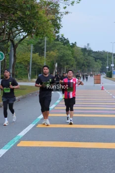 Runner Photo 5666090