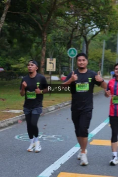 Runner Photo 5666113