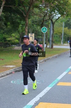 Runner Photo 5666137