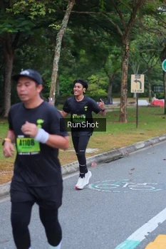 Runner Photo 5666151