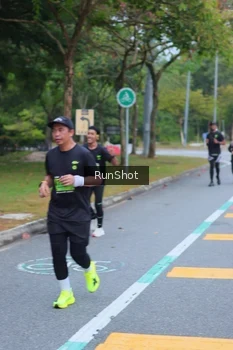 Runner Photo 5666158