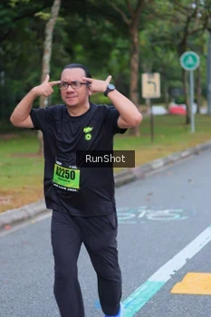 Runner Photo 5666162