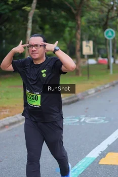 Runner Photo 5666163