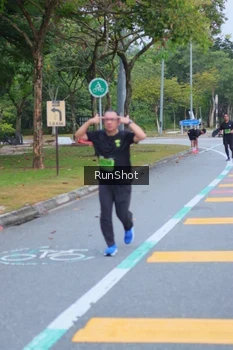 Runner Photo 5666166