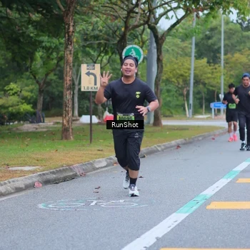 Runner Photo 5666195