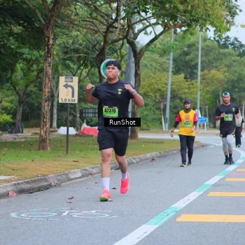 Runner Photo 5666229