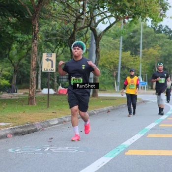 Runner Photo 5666235