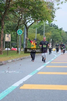 Runner Photo 5666253