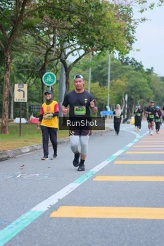 Runner Photo 5666275