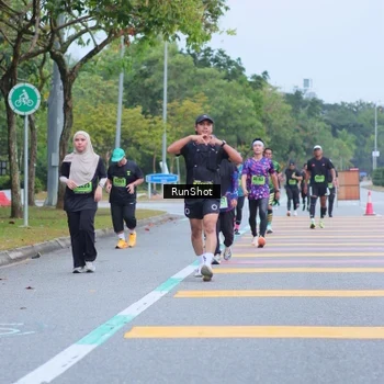 Runner Photo 5666323