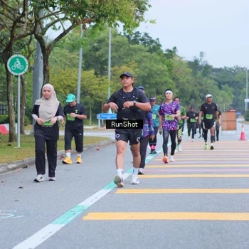 Runner Photo 5666333