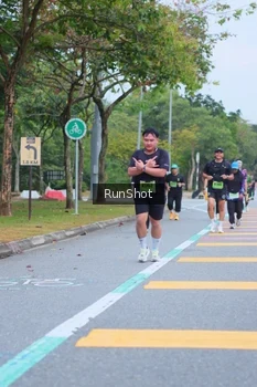 Runner Photo 5666356
