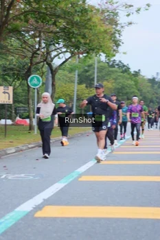 Runner Photo 5666371