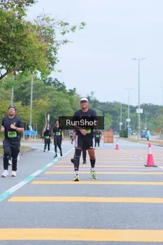 Runner Photo 5666453