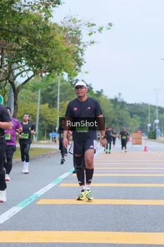 Runner Photo 5666467