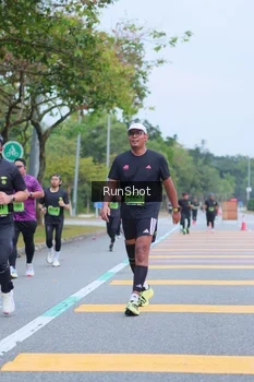Runner Photo 5666472