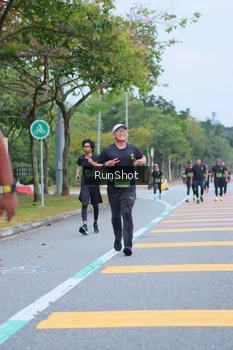 Runner Photo 5666498