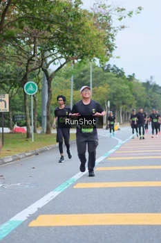 Runner Photo 5666500