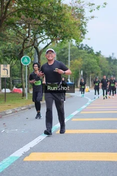 Runner Photo 5666517