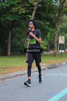 Runner Photo 5666541